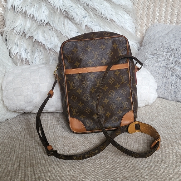 LOUIS VUITTON Shoulder Bag Danube GM Monogram, Authentic!! - Picture 1 of 16